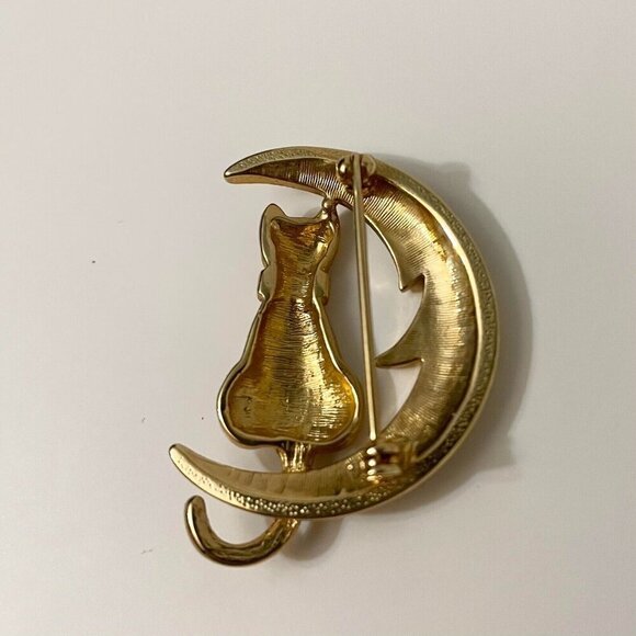 Vintage Cat Brooch Pin Sitting on Crescent Moon - Picture 6 of 16